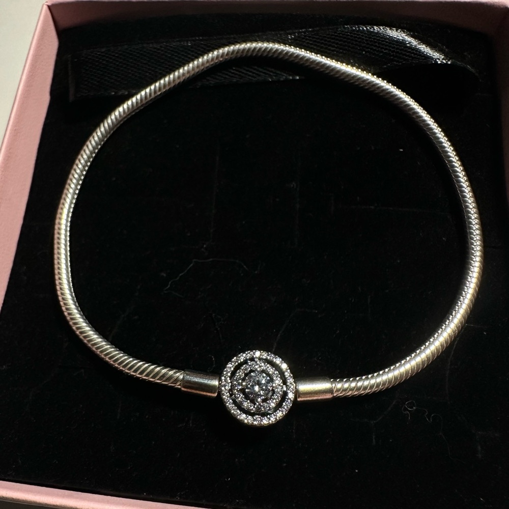 Pandora Moments Halo Snake Chain Bracelet